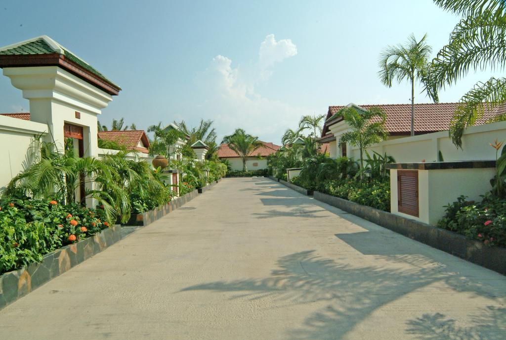 View Talay Villas Чонбури Екстериор снимка